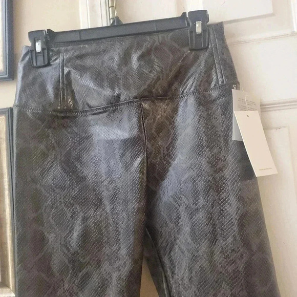 FOR ALL 7 MANKIND PLEATHER SIZE S - Picture 3 of 5